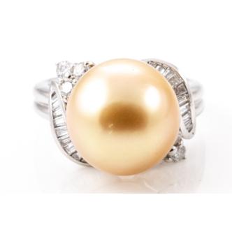 13.6mm South Sea Pearl and Diamond Ring