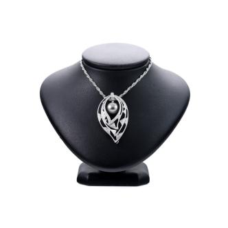 10.1mm Tahitian Pearl & Diamond Pendant*