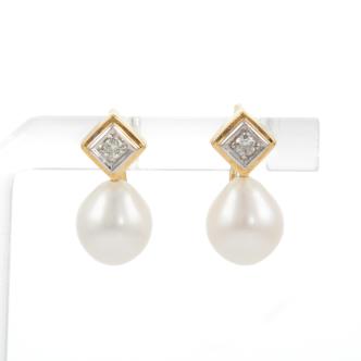 8.5-8.6mm Pearl & Diamond Earrings