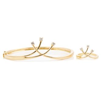 18ct Yellow Gold Bangle and Ring Set 28g