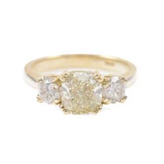 2.01ct Fancy Light Yellow Diamond Ring GIA